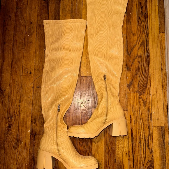 Faux croc Women Thigh High Boot - Picture 1 of 4